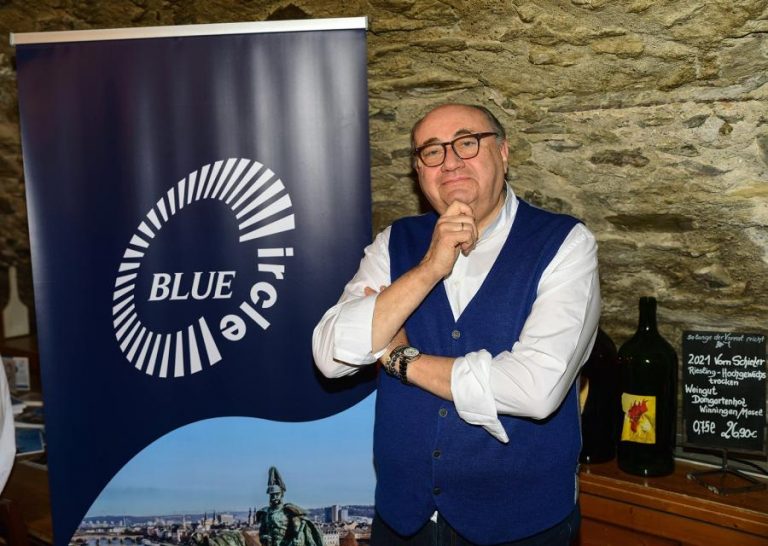 blue_circle_koblenz-1423